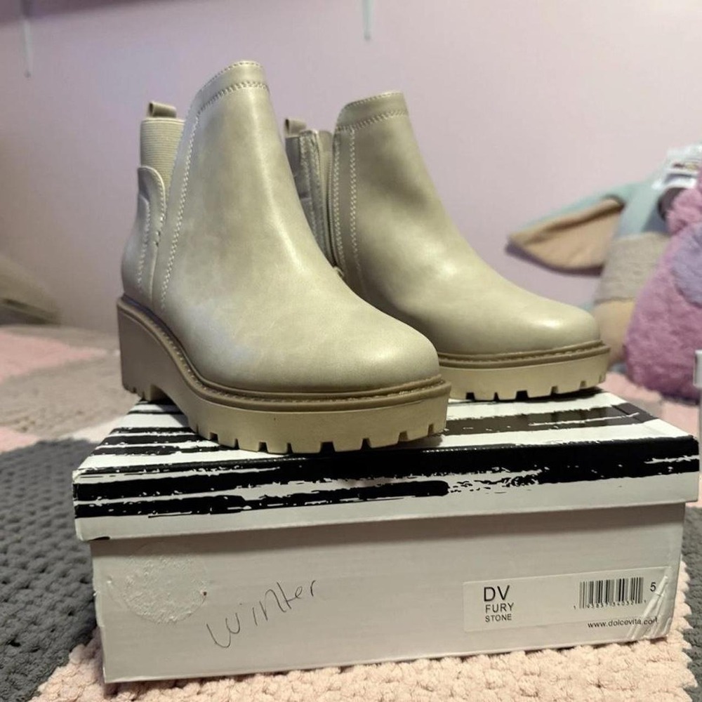 DV by‎ Dolce Vita Fury Stone Ankle Booties Women's Size 5